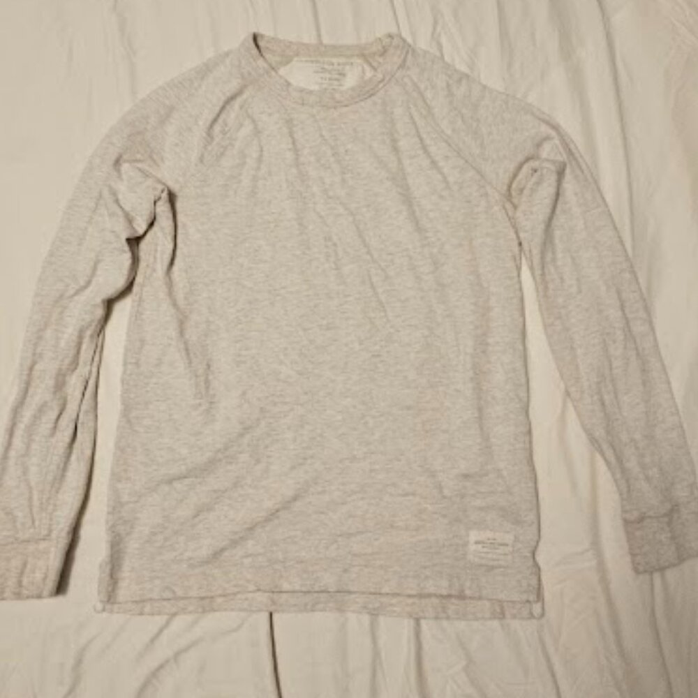 American Eagle Men’s Long Sleeve Tee – Light Heather Cream– Size XS